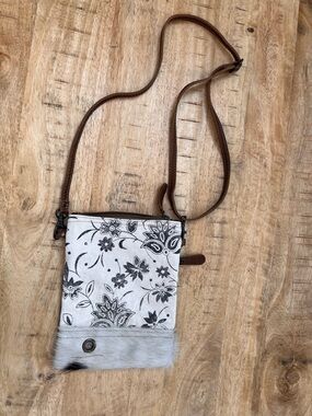 Myra Bag Bloom Bleach Small and Crossbody Bag.